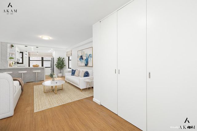 305 E 40th St Apt 2T, New York City, NY 10016