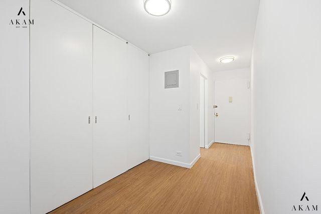 305 E 40th St Apt 2T, New York City, NY 10016