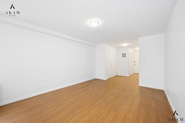305 E 40th St Apt 2T, New York City, NY 10016