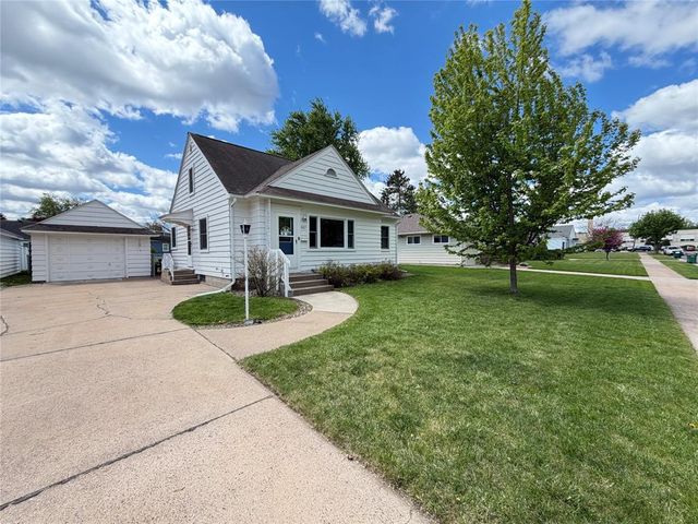 927 Gilbert Street, Eau Claire, WI 54703