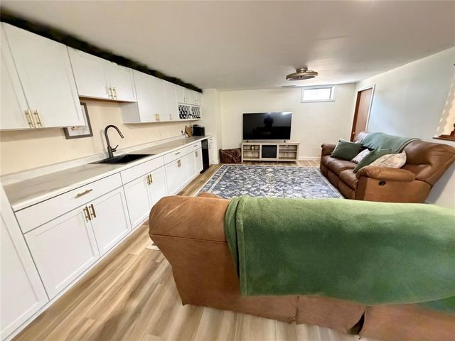 927 Gilbert Street, Eau Claire, WI 54703