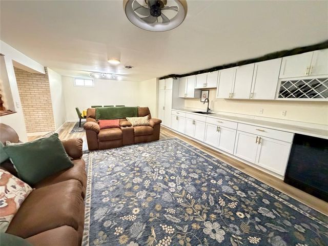 927 Gilbert Street, Eau Claire, WI 54703