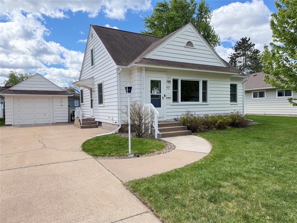 927 Gilbert Street, Eau Claire, WI 54703