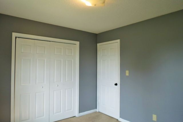 200 Rusty Dr, Oak Grove, KY 42262