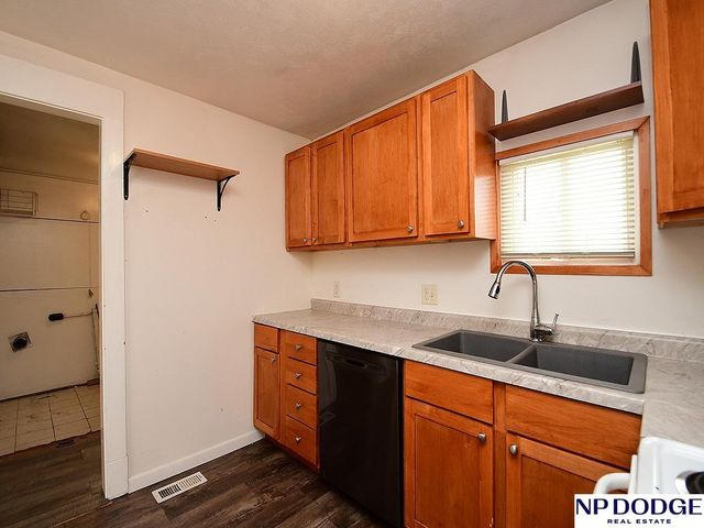 2337 N 67Th Street, Lincoln, NE 68507