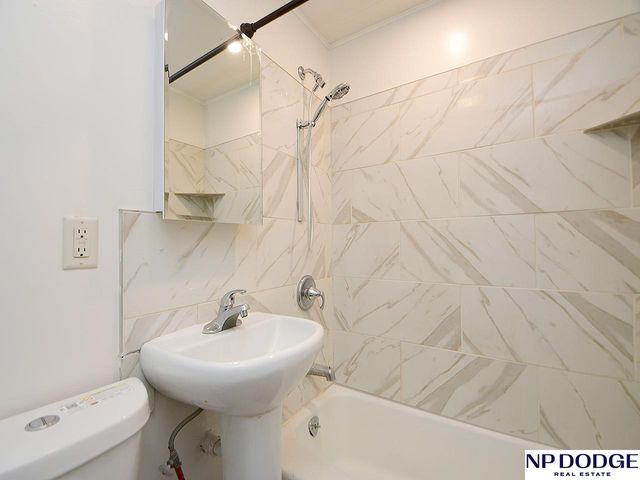 2337 N 67Th Street, Lincoln, NE 68507