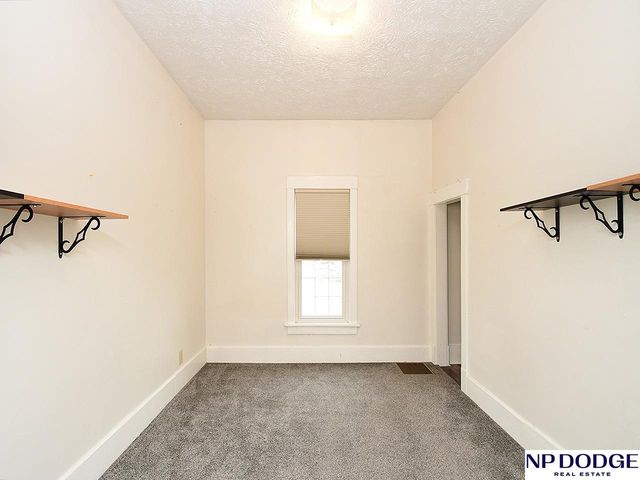 2337 N 67Th Street, Lincoln, NE 68507