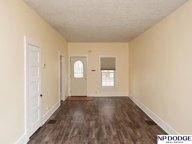 2337 N 67Th Street, Lincoln, NE 68507