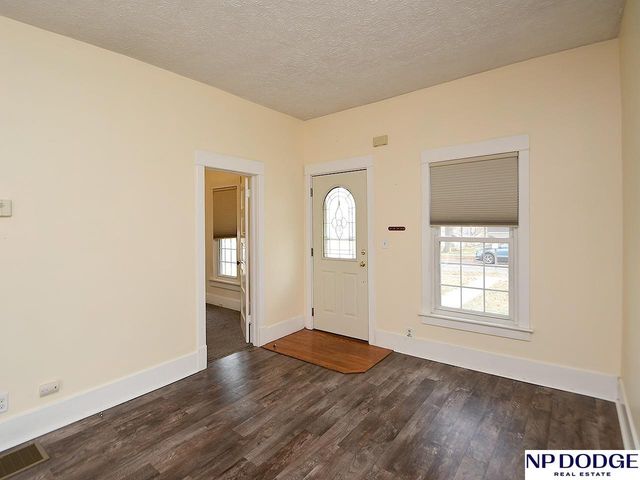 2337 N 67Th Street, Lincoln, NE 68507