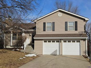 6316 SW 27th ST, Topeka, KS 66614