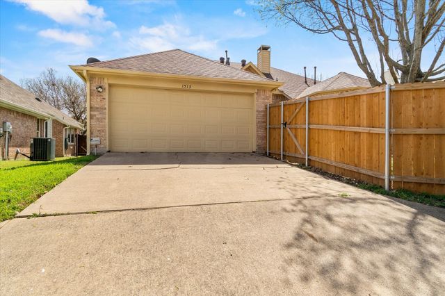 1513 Endicott Drive, Plano, TX 75025