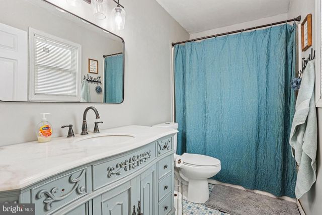 114 W LENA ST, Cape May Court House, NJ 08210