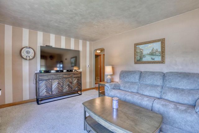 621 W Main STREET, West Bend, WI 53090