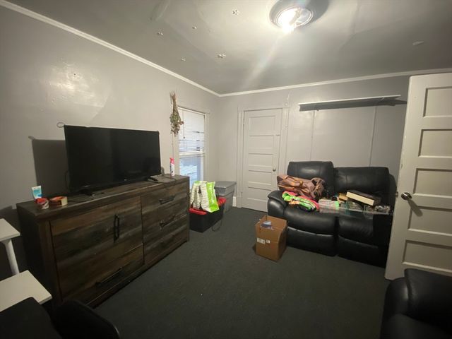 521 Liberty St, Springfield, MA 01104