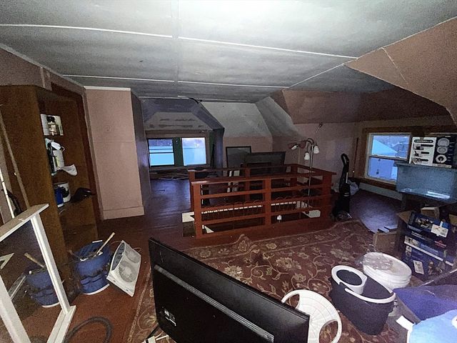 521 Liberty St, Springfield, MA 01104