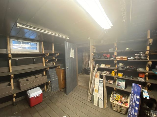 521 Liberty St, Springfield, MA 01104