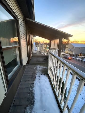 521 Liberty St, Springfield, MA 01104