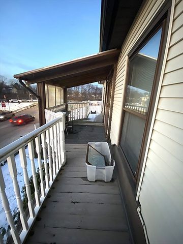 521 Liberty St, Springfield, MA 01104