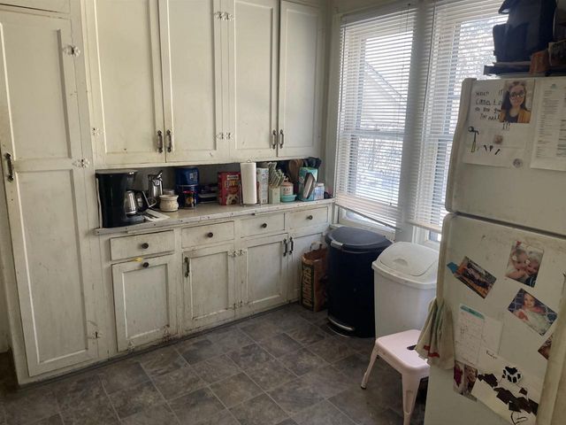 229 E IRVING AVENUE, Oshkosh, WI 54901