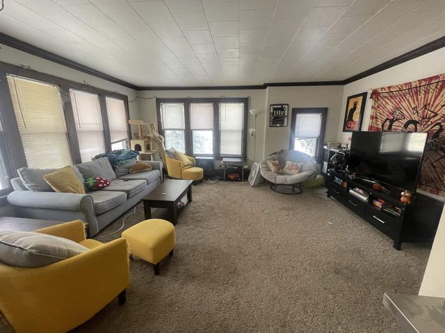 229 E IRVING AVENUE, Oshkosh, WI 54901