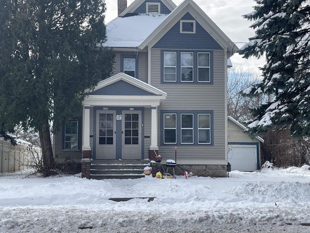 229 E IRVING AVENUE, Oshkosh, WI 54901