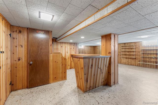 25429 Graceland Circle, Dearborn Heights, MI 48125