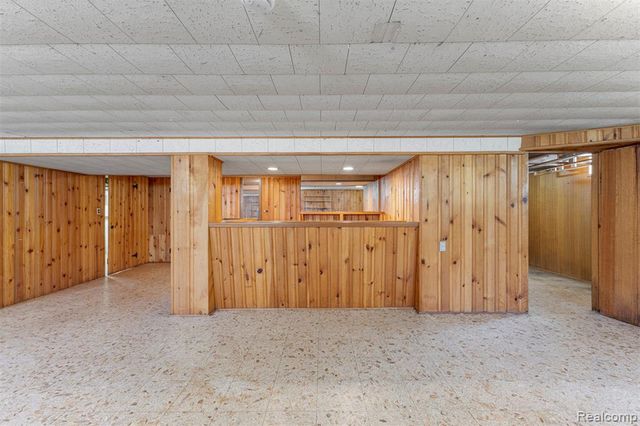 25429 Graceland Circle, Dearborn Heights, MI 48125