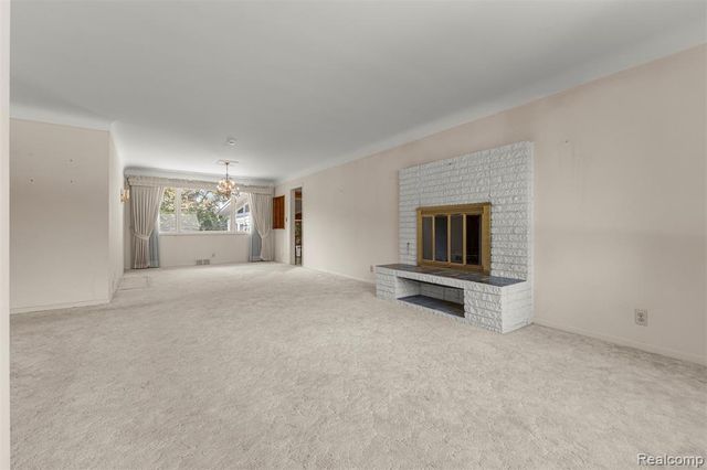 25429 Graceland Circle, Dearborn Heights, MI 48125