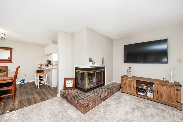 8313 Castle Ridge Lane, Indianapolis, IN 46256