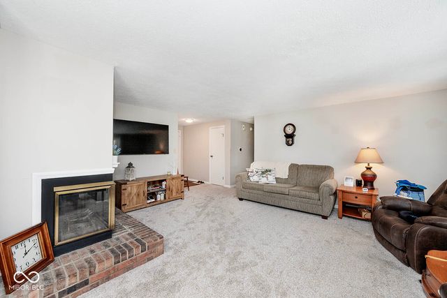 8313 Castle Ridge Lane, Indianapolis, IN 46256