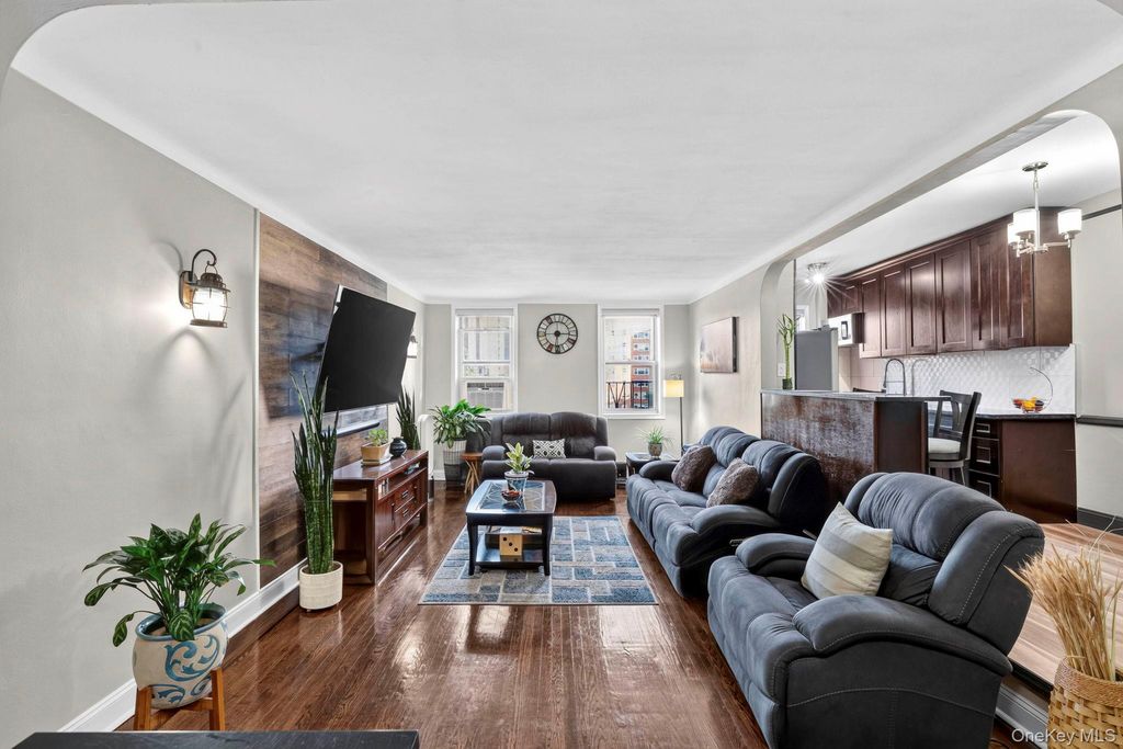 110-55 72nd Rd 507, Forest Hills, NY 11375 — photo 3