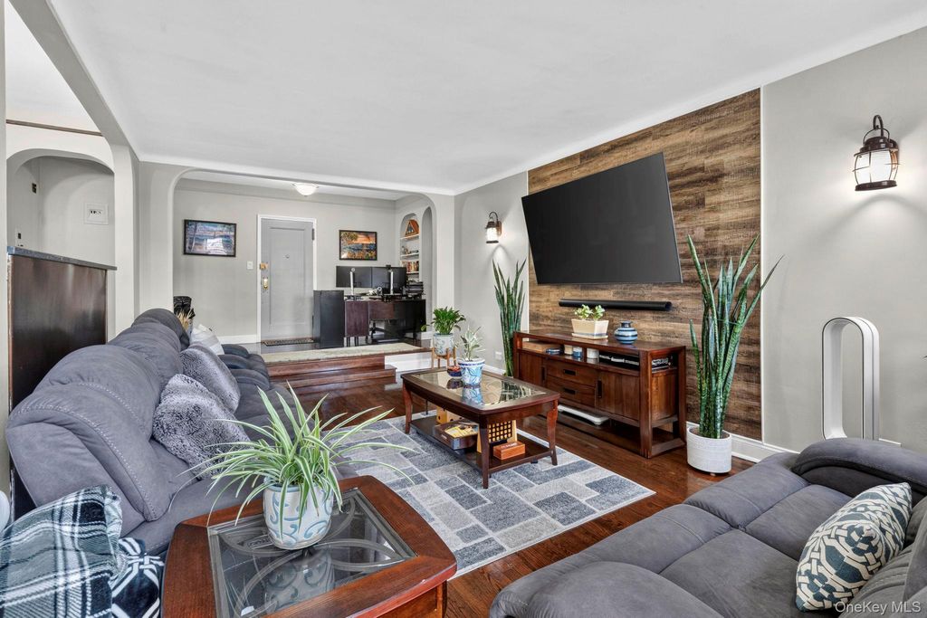 110-55 72nd Rd 507, Forest Hills, NY 11375 — photo 4