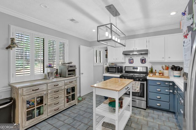 635 Oxford Hall Drive, Lawrenceville, GA 30044