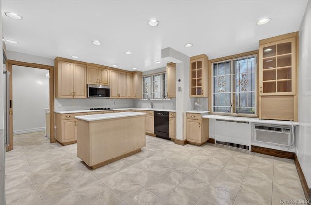 29-34 146th Street, Flushing, NY 11354