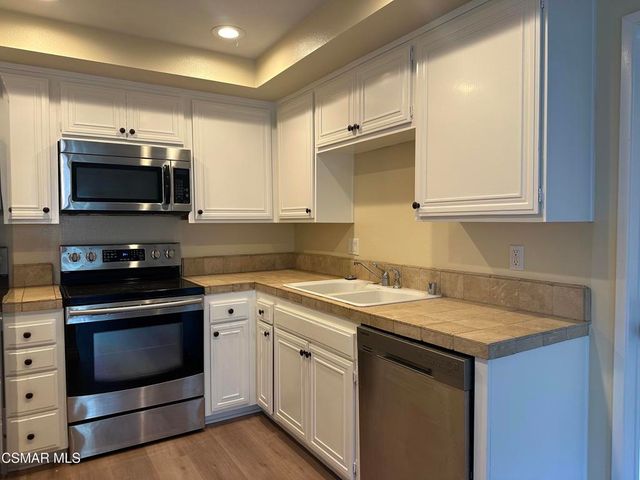 3719 Summershore Lane, Westlake Village, CA 91361