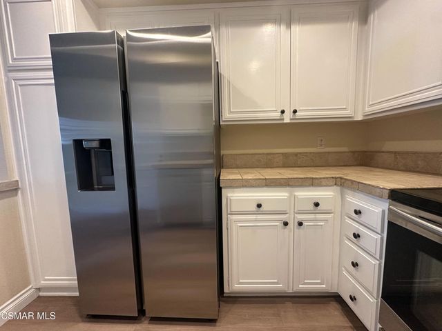 3719 Summershore Lane, Westlake Village, CA 91361