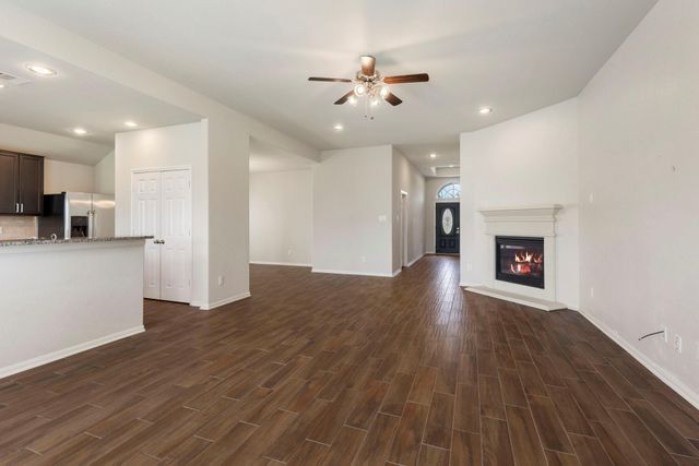 10158 N Whimbrel Circle, Conroe, TX 77385