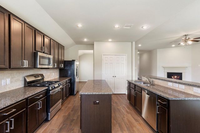 10158 N Whimbrel Circle, Conroe, TX 77385