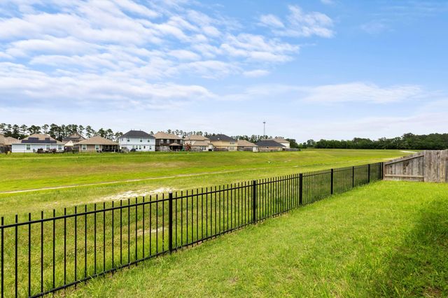 10158 N Whimbrel Circle, Conroe, TX 77385