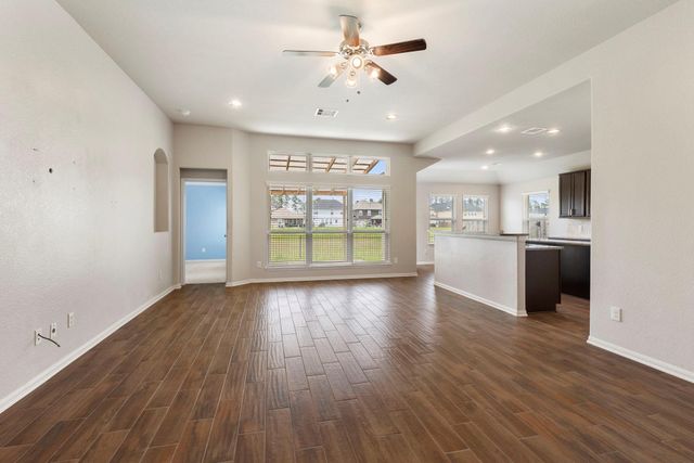 10158 N Whimbrel Circle, Conroe, TX 77385