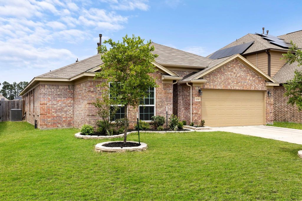 10158 N Whimbrel Circle, Conroe, TX 77385