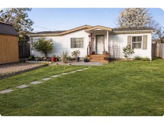 614 S 10TH St, St Helens, OR 97051