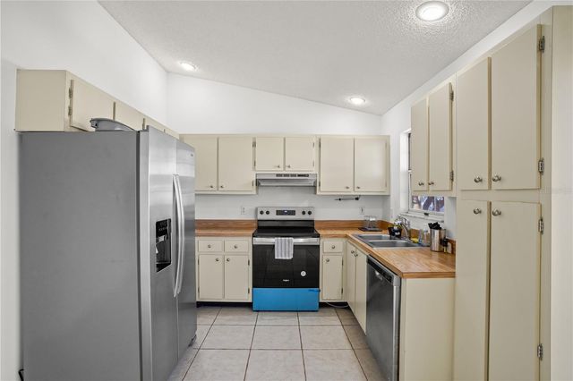 126 SPANISH MOSS COURT, Orlando, FL 32828