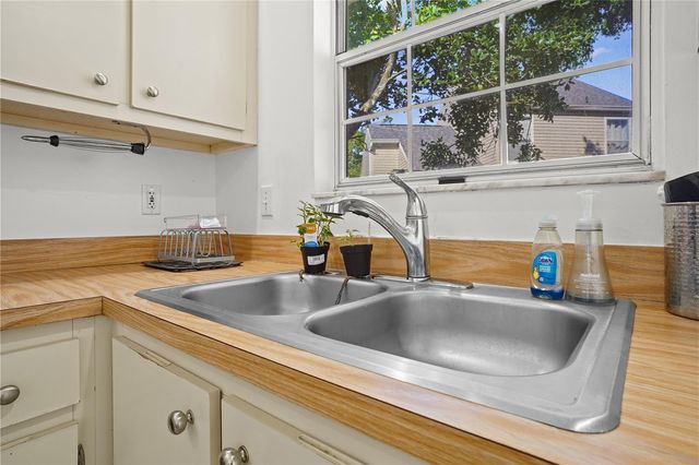 126 SPANISH MOSS COURT, Orlando, FL 32828