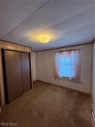 1129 Oak Grove Road, Waverly, WV 26184