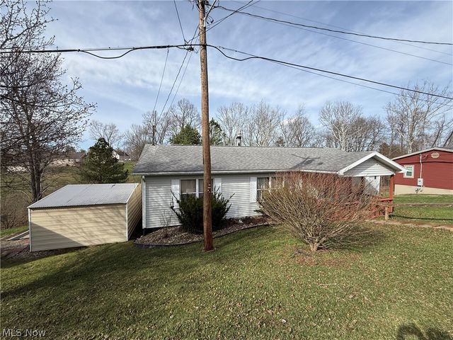 1129 Oak Grove Road, Waverly, WV 26184