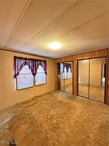 1129 Oak Grove Road, Waverly, WV 26184