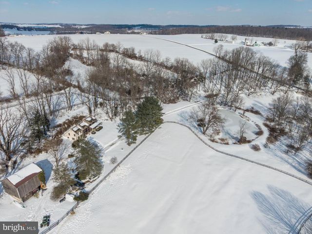 196 HIDEAWAY DR, Quarryville, PA 17566