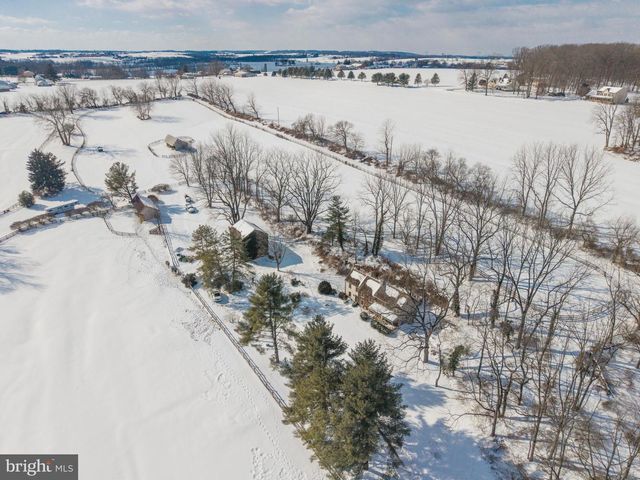 196 HIDEAWAY DR, Quarryville, PA 17566