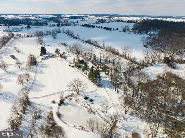 196 HIDEAWAY DR, Quarryville, PA 17566